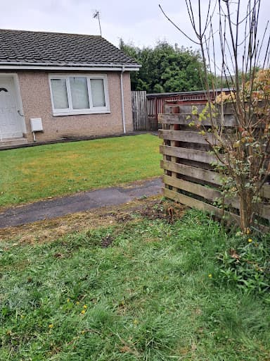 Landscape Gardeners Glasgow - Decking, Driveways, Fencing & Patios — Customer photo