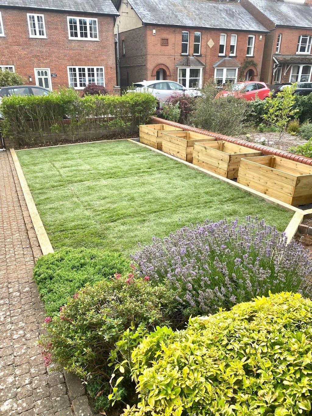 Louws Landscaping LTD