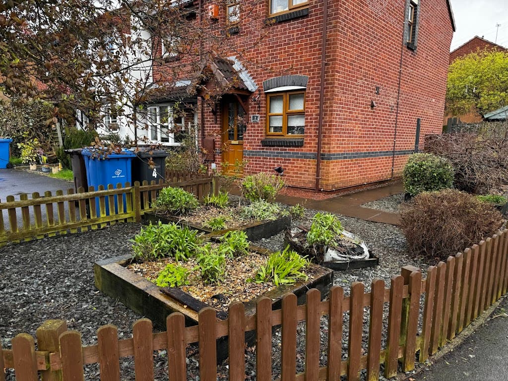 Dgs garden services