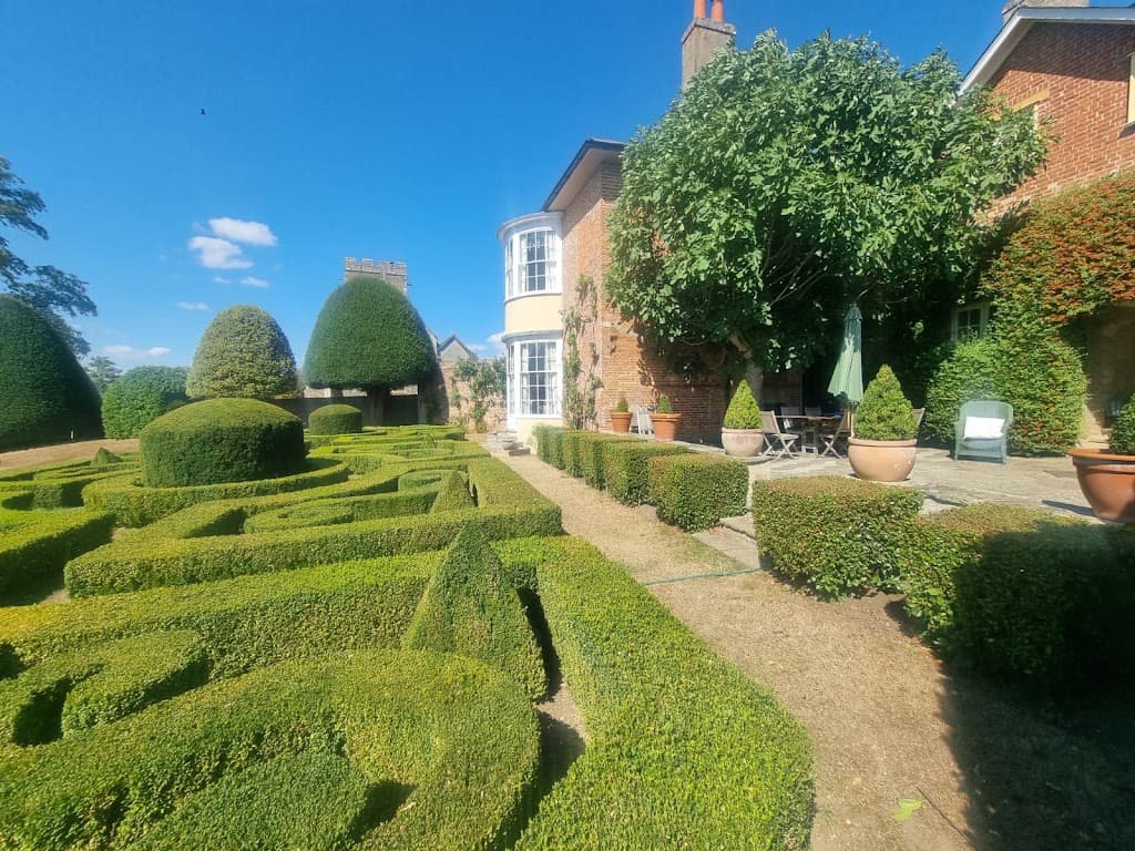 Gardenwise Landscaping and Gardening