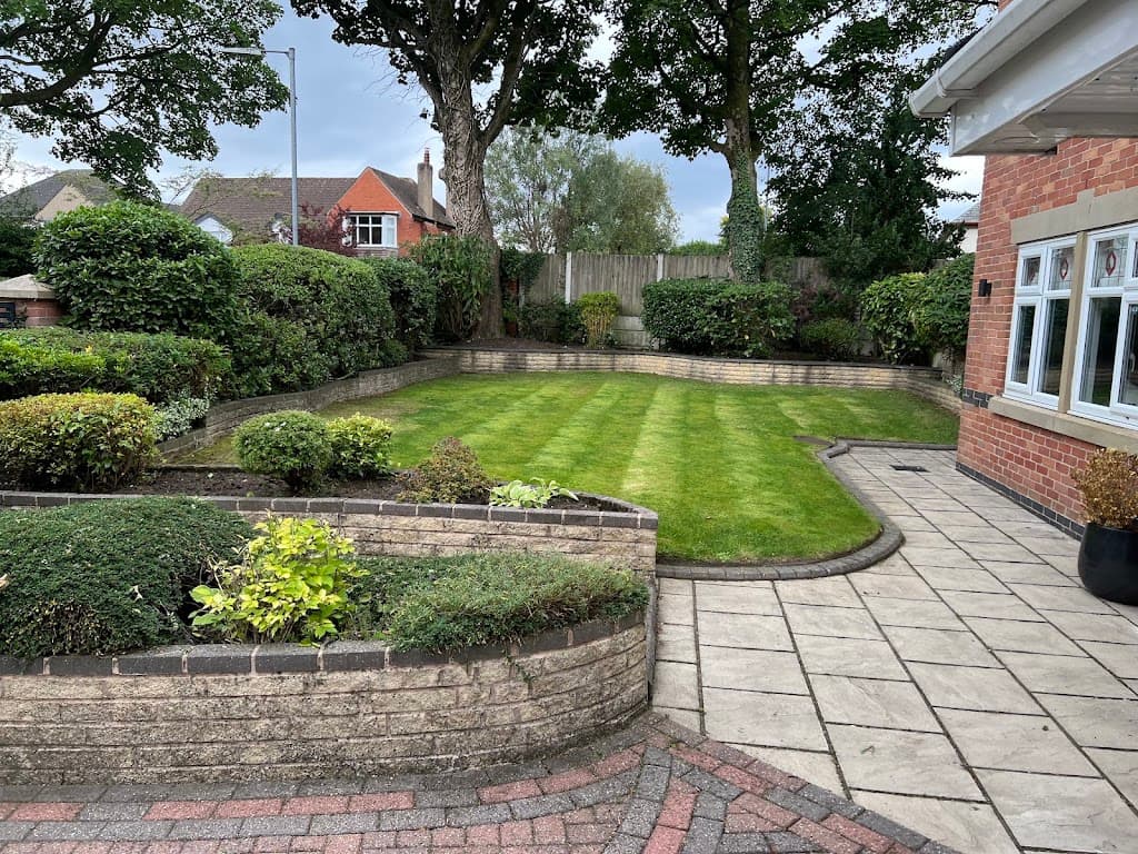 Harrison Barnes garden maintenance