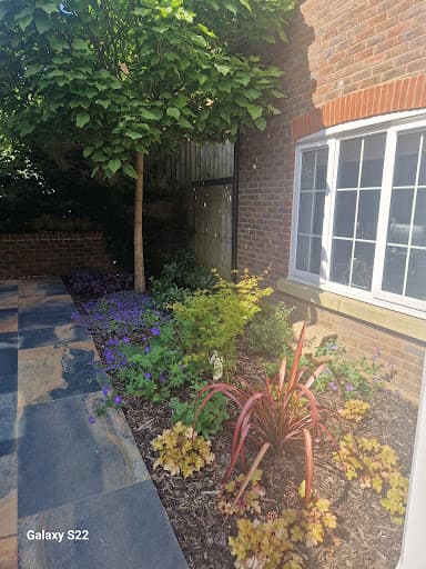 Owen Thomas Garden Landscapes Ltd — Customer photo