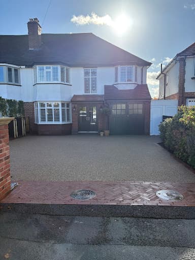 Flowers Landscape Gardening — Customer photo