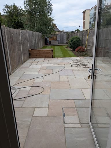 LANCASTER'S GARDENCARE — Customer photo