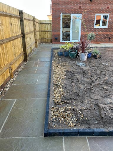 Flowers Landscape Gardening — Customer photo